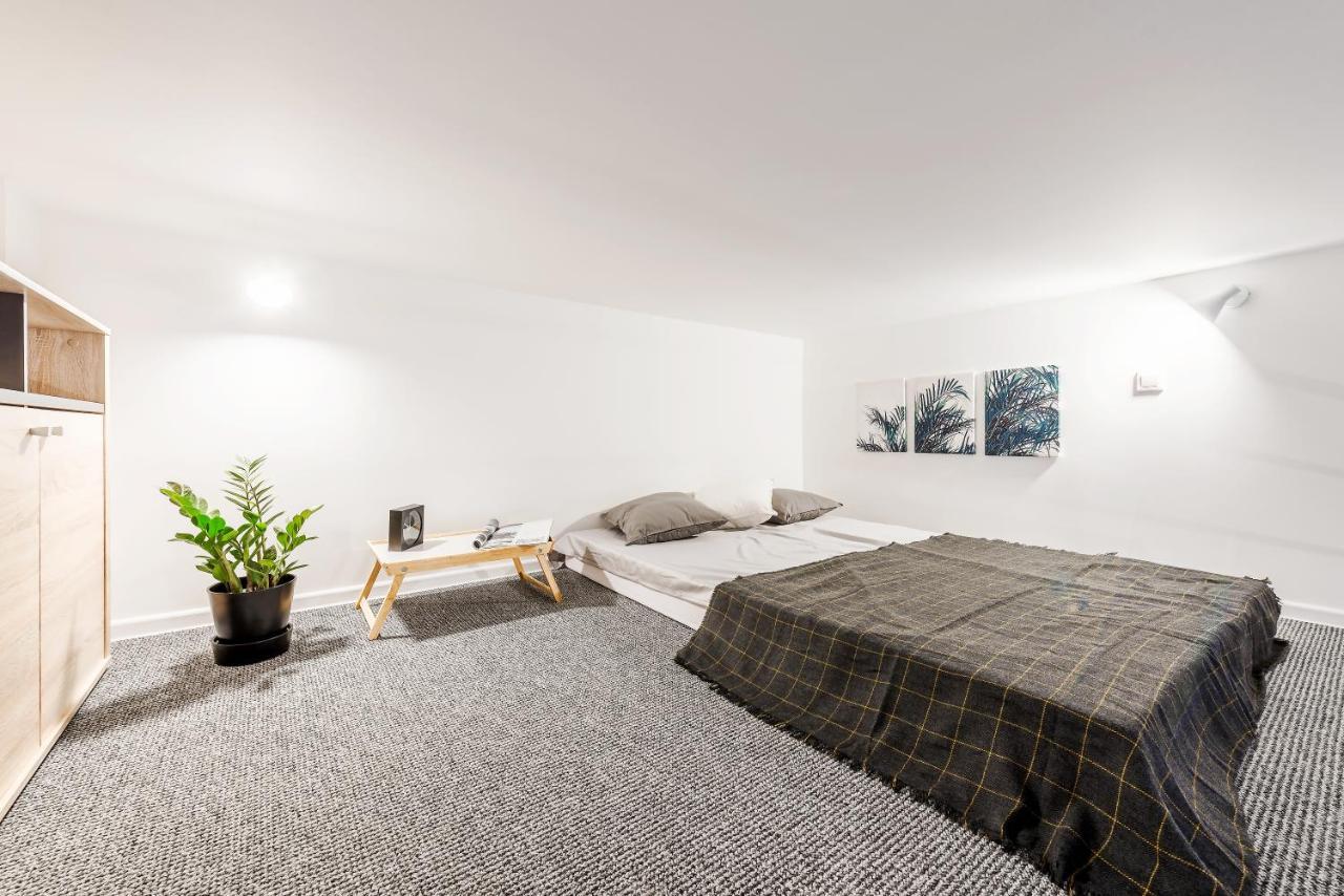 Citystay Narutowicza Lodz Apartment Bagian luar foto