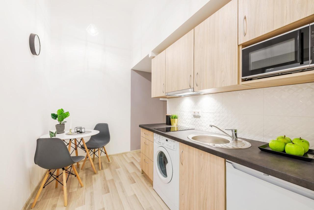 Citystay Narutowicza Lodz Apartment Bagian luar foto